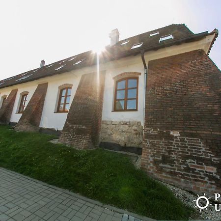 Penzion U Kapitana Valtice Exterior foto